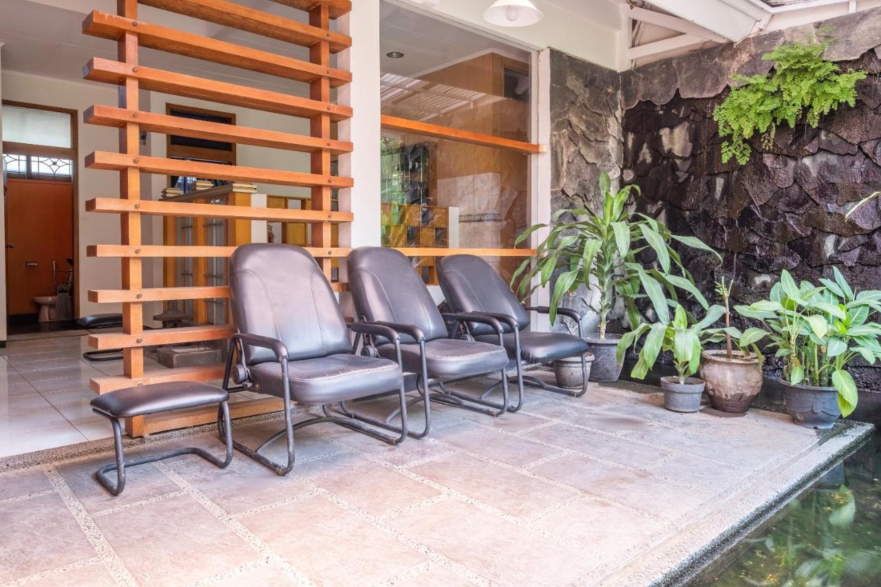 Imelda Residence Setrasari RedPartner Bandung Esterno foto