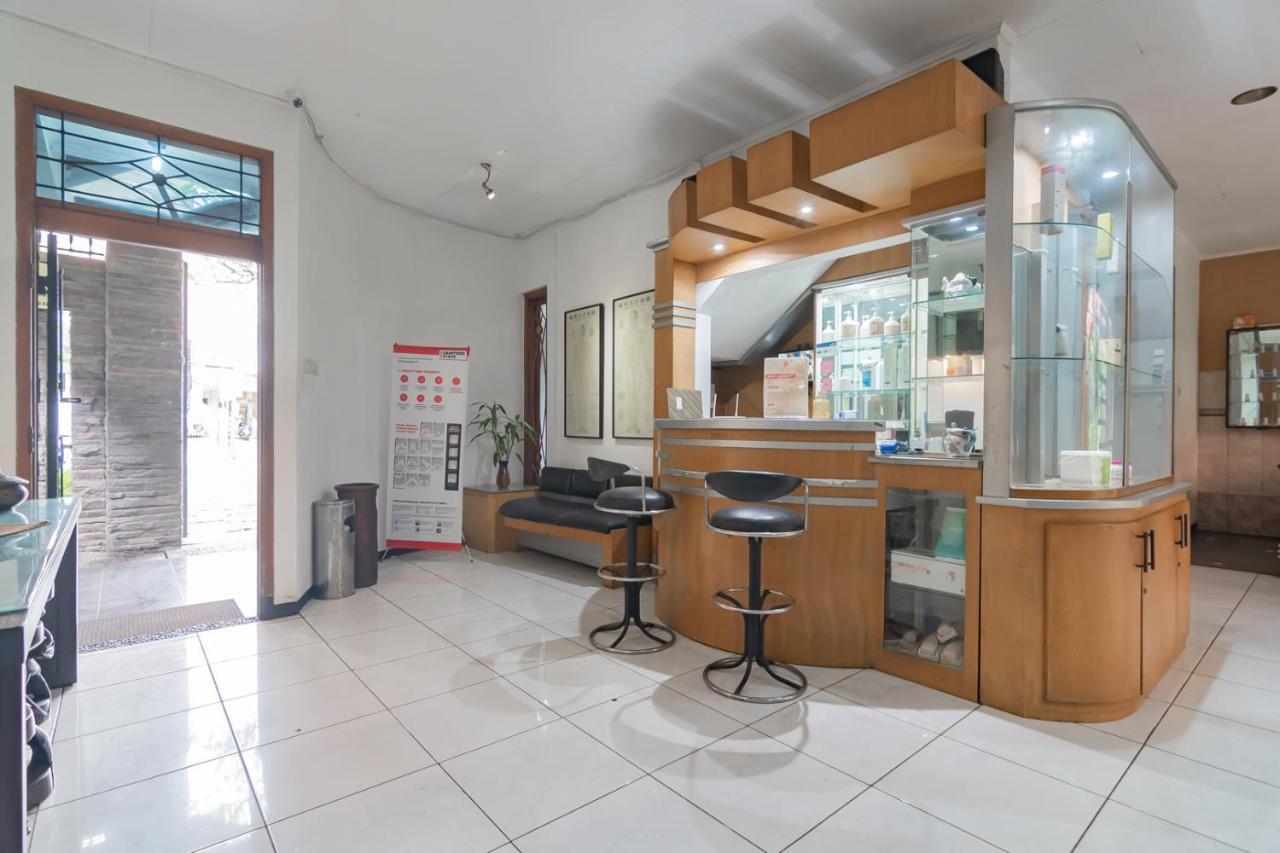 Imelda Residence Setrasari RedPartner Bandung Esterno foto