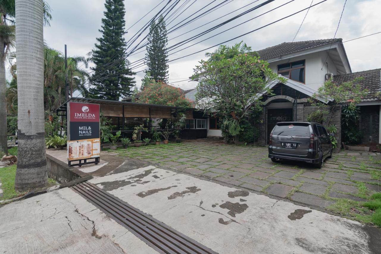 Imelda Residence Setrasari RedPartner Bandung Esterno foto